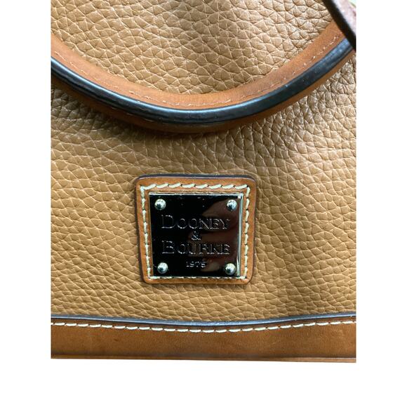 Dooney &Bourke Handbag/ Shoulder Bag Women’s 1Size Pebbled Leather Red Interior - Picture 10 of 10